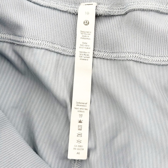 Lululemon Chambray Dance Studio Crop *25" - Picture 5 of 8